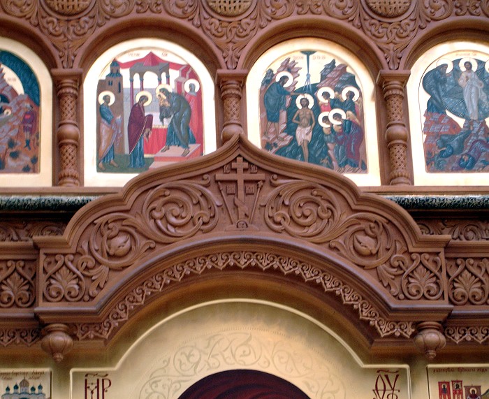 Фрагменты иконостаса храма Новомучеников и Исповедников Российских в Бутово, г.Москва