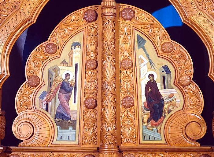 Иконостас храма иконы Божией Матери Всех Скорбящих Радость на ул.Гурьянова, г.Москва