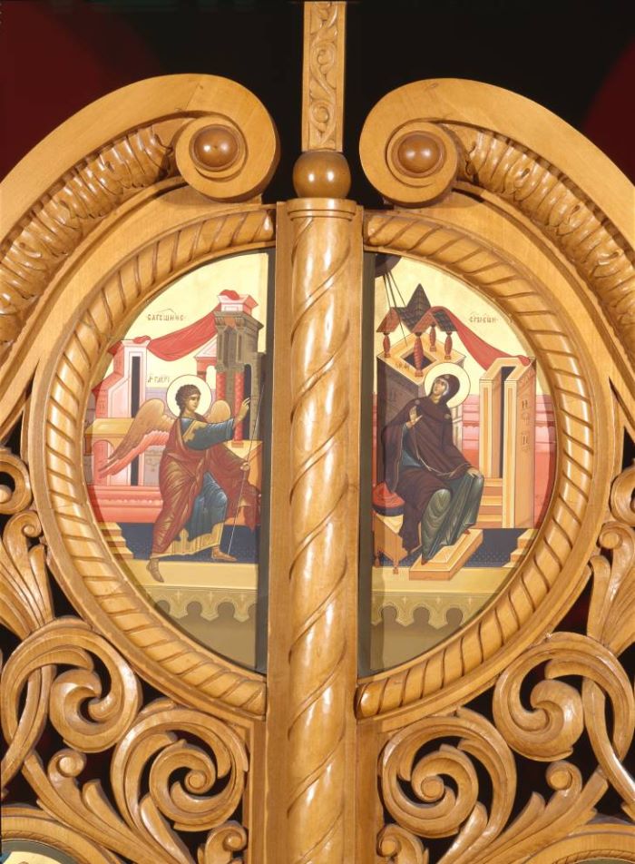 Иконостас в надвратном храме Толгской иконы Божией Матери, Николо-Перервинский монастырь, г.Москва