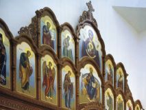 Иконостас церкви Иоанна Предтечи в Алексиевском женском монастыре в п. Золотухино, Курская обл.