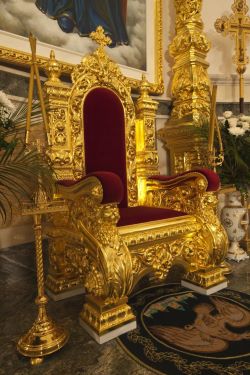 Царский трон в соборе Рождества Пресвятой Богородицы, Курская-Коренная пустынь.