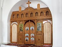 Иконостасы в соборе Преображения Господня в Калужской Свято-Тихоновой пустыни