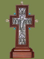 Крест на подставке малый с украшением, натуральные камни; вставка - гальваника, серебрение (груша, яблоня). Артикул 17128.