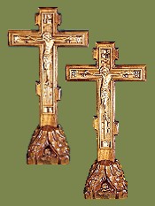 Крест резной настольный малый с голгофой 33 см, дуб. Артикул 17601.