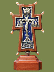 Крест на подставке малый с украшением, серебрение, жемчуг, ясень, эмаль.